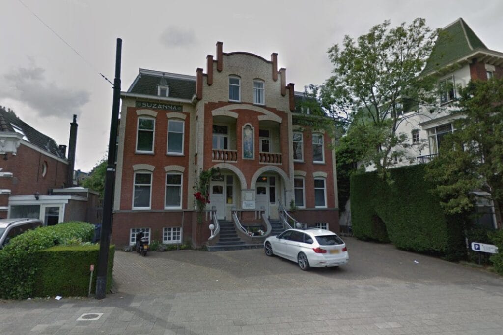 Historisch pand van notariskantoor Suzanna in Rotterdam waar een lift werd geplaatst