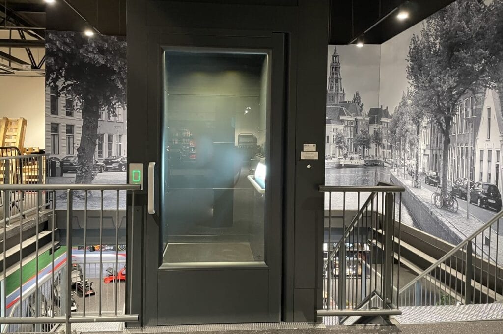 platformlift a7000 plattetv groningen